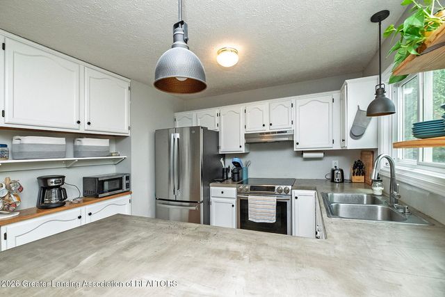 4625 Glenberry Drive, Holt, MI 48842