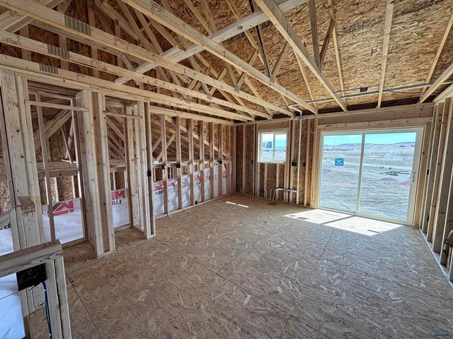 865 BUSHNELL CT, Box Elder, SD 57719