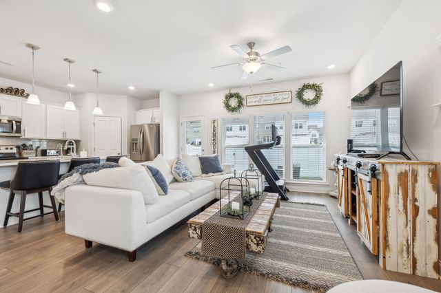 1205 June Wilde Rdg, Spring Hill, TN 37174