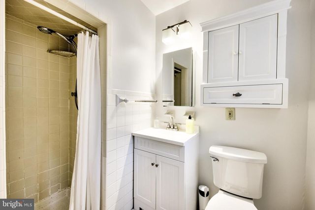 307 E ROUMFORT RD, Philadelphia, PA 19119
