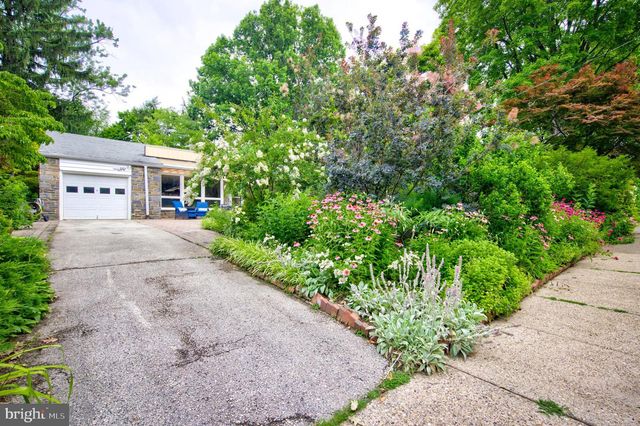 307 E ROUMFORT RD, Philadelphia, PA 19119
