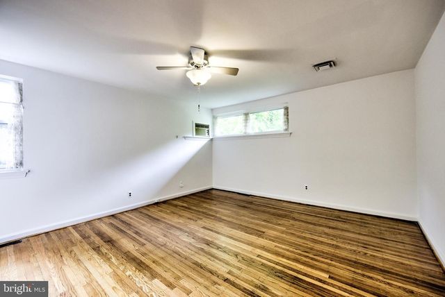 307 E ROUMFORT RD, Philadelphia, PA 19119