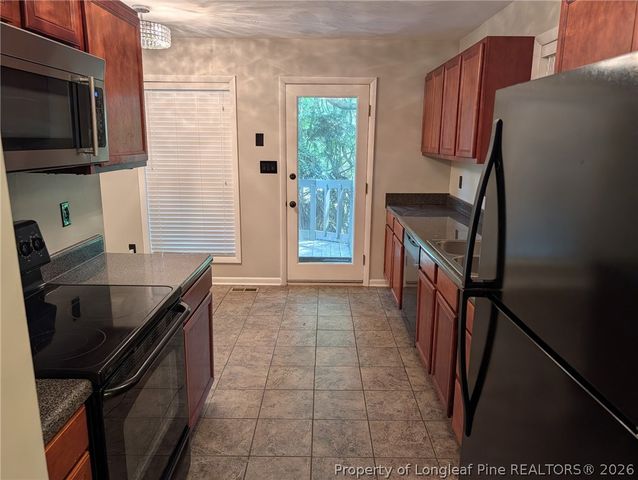 951 Creek Side Run, Fayetteville, NC 28303