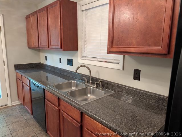 951 Creek Side Run, Fayetteville, NC 28303