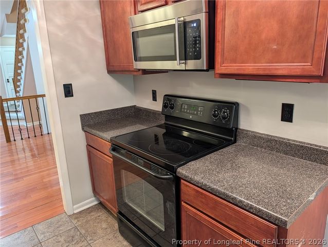 951 Creek Side Run, Fayetteville, NC 28303