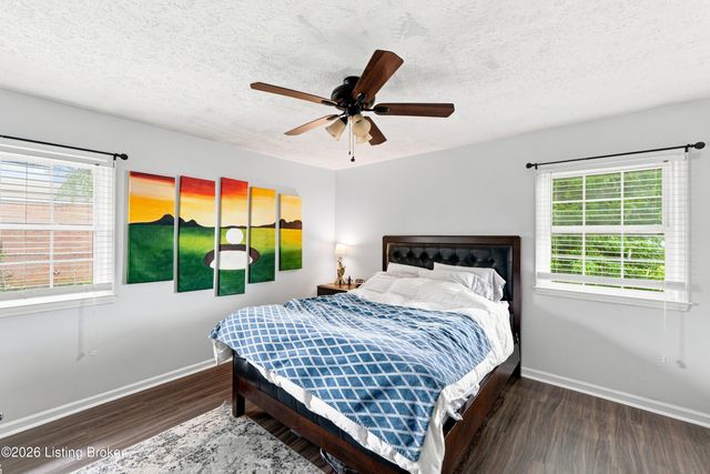 9904 Phoenix Trail, Louisville, KY 40223