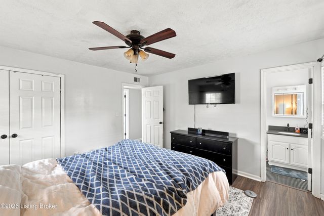 9904 Phoenix Trail, Louisville, KY 40223