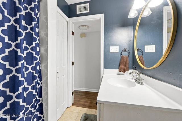 9904 Phoenix Trail, Louisville, KY 40223