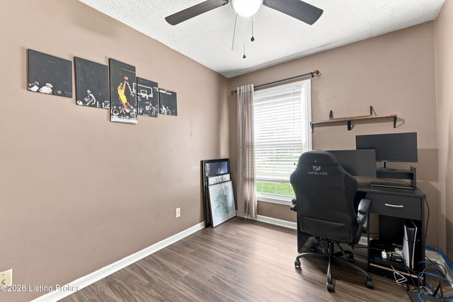 9904 Phoenix Trail, Louisville, KY 40223