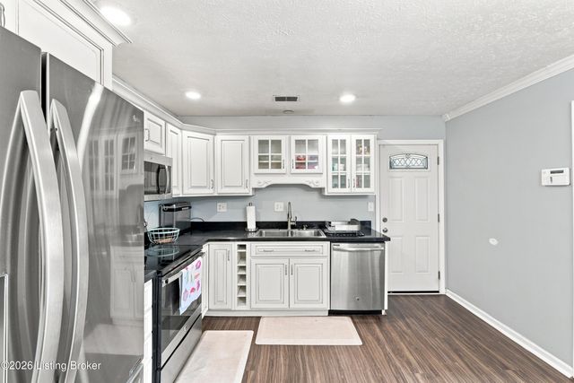 9904 Phoenix Trail, Louisville, KY 40223