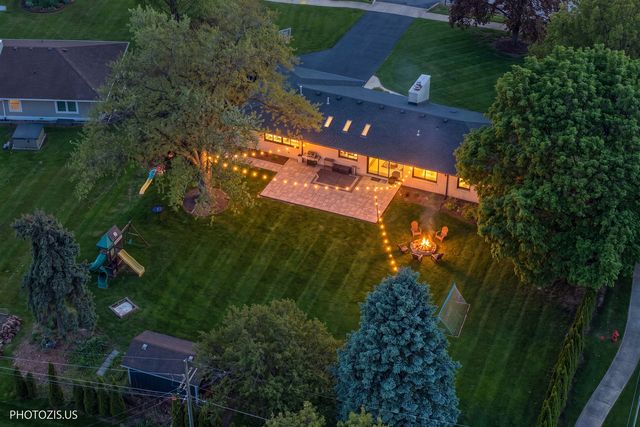 302 Goodridge Terrace, Roselle, IL 60172