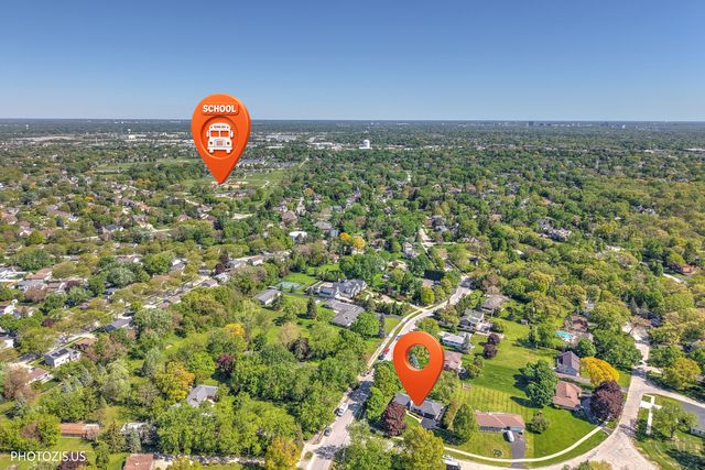 302 Goodridge Terrace, Roselle, IL 60172