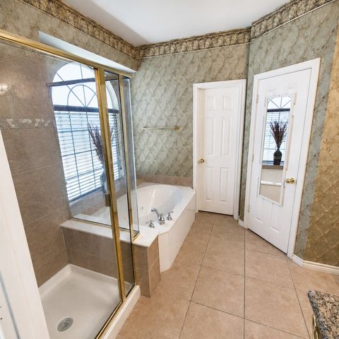 1206 Yukon Drive, Glenn Heights, TX 75154