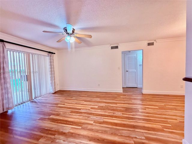 733 Riverside Dr 1215, Coral Springs, FL 33071