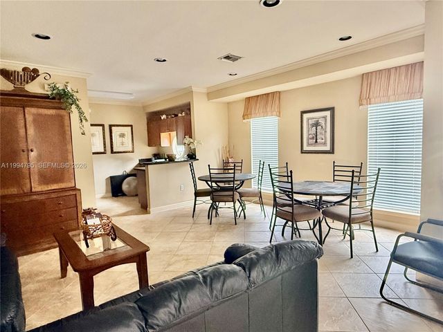 733 Riverside Dr 1215, Coral Springs, FL 33071