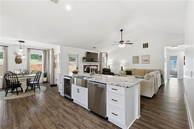 164 Mary Saphire Road, Dawsonville, GA 30534