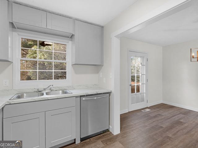 1626 Pinebrook Drive, Griffin, GA 30224