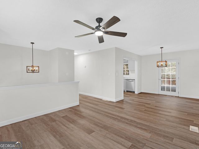 1626 Pinebrook Drive, Griffin, GA 30224