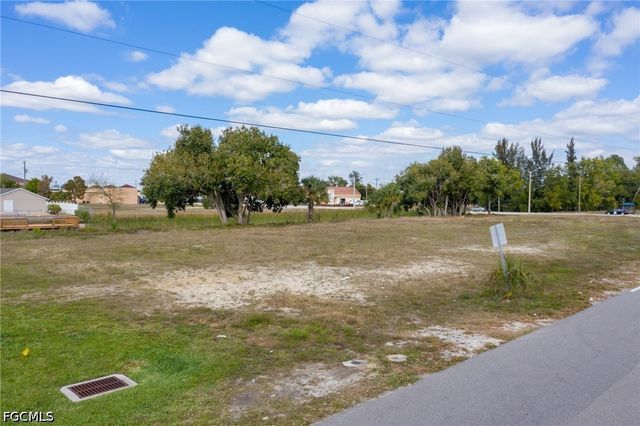 1531 NE 2nd ST, Cape Coral, FL 33909
