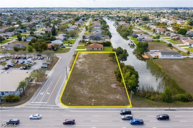 1531 NE 2nd ST, Cape Coral, FL 33909