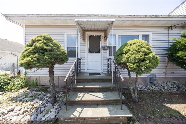 65 Beattie St, Fall River, MA 02723