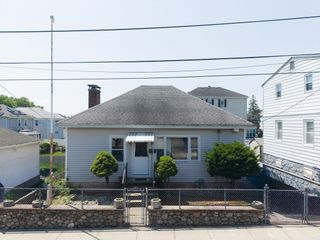 65 Beattie St, Fall River, MA 02723