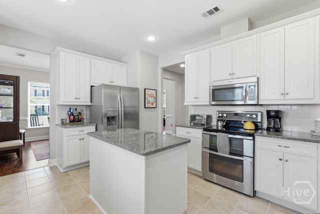 15 Oakhaven Lane, Savannah, GA 31419