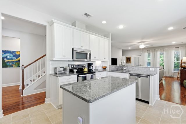 15 Oakhaven Lane, Savannah, GA 31419