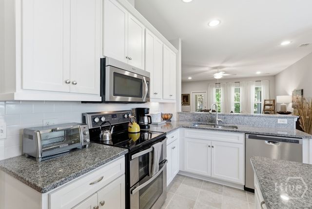 15 Oakhaven Lane, Savannah, GA 31419