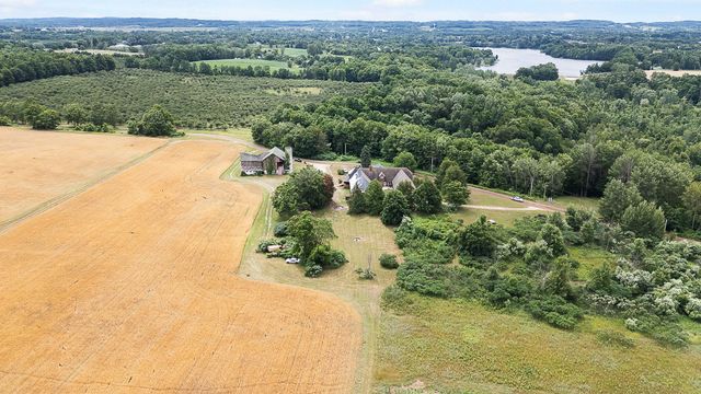 3604 W Lever Road, Hart, MI 49420