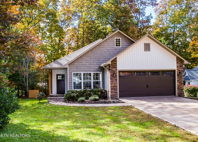 15 Hickory Cove Lane, Crossville, TN 38558