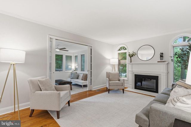 10174 BESSMER LN, Fairfax, VA 22032