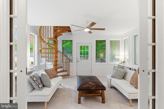 10174 BESSMER LN, Fairfax, VA 22032