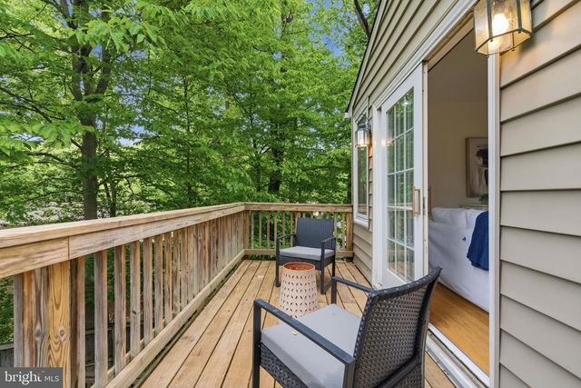 10174 BESSMER LN, Fairfax, VA 22032