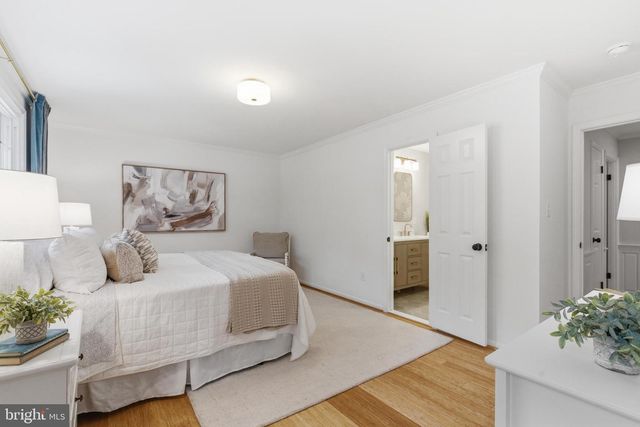 10174 BESSMER LN, Fairfax, VA 22032
