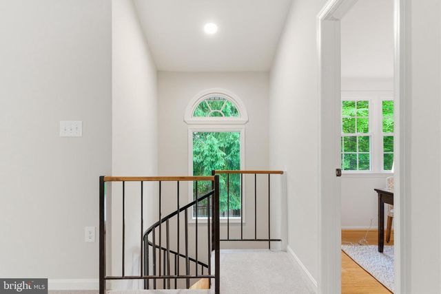 10174 BESSMER LN, Fairfax, VA 22032