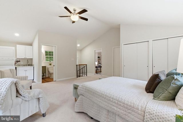 10174 BESSMER LN, Fairfax, VA 22032
