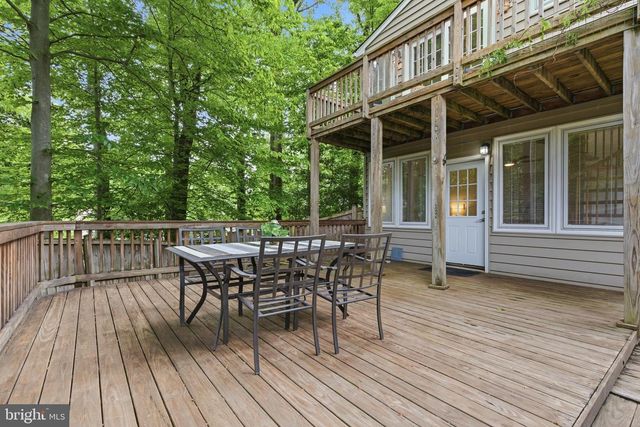 10174 BESSMER LN, Fairfax, VA 22032