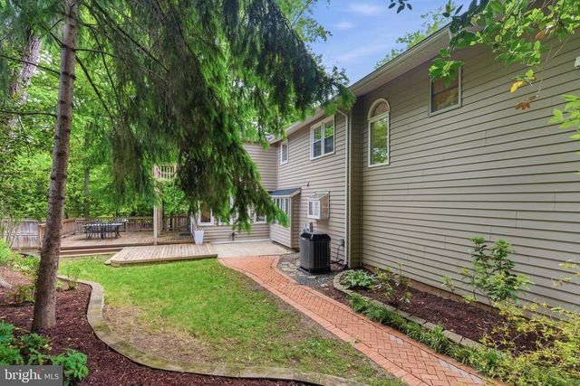10174 BESSMER LN, Fairfax, VA 22032