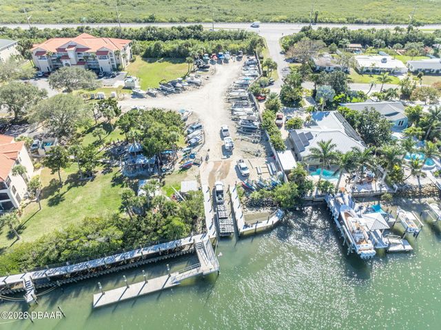 440 Bouchelle Dr Apt 302, New Smyrna Beach, FL 32169