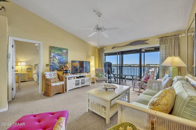 440 Bouchelle Dr Apt 302, New Smyrna Beach, FL 32169