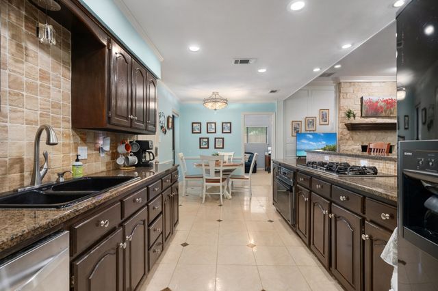 229 Merriman Drive, Highland Village, TX 75077