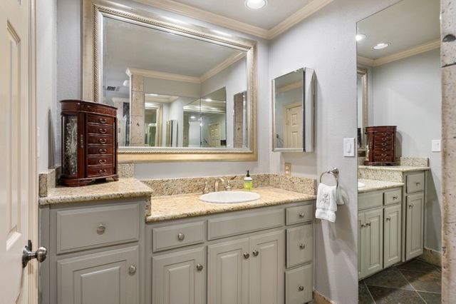 229 Merriman Drive, Highland Village, TX 75077