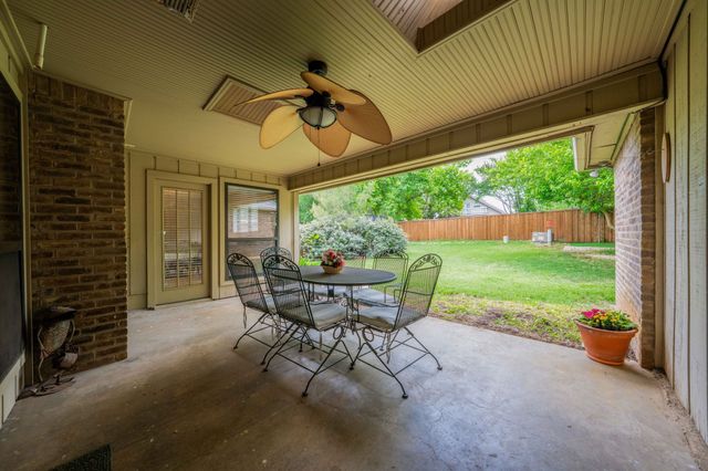 229 Merriman Drive, Highland Village, TX 75077