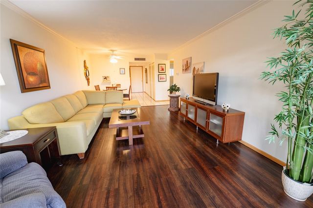 1243 S MARTIN LUTHER KING JR AVENUE B504, Clearwater, FL 33756