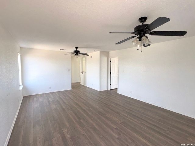 7819 Afterglow Vale, San Antonio, TX 78252