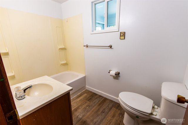 319 S Tonasket Avenue, Tonasket, WA 98855