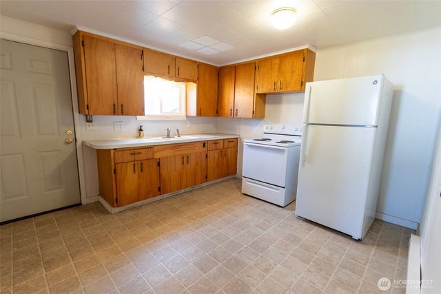 319 S Tonasket Avenue, Tonasket, WA 98855