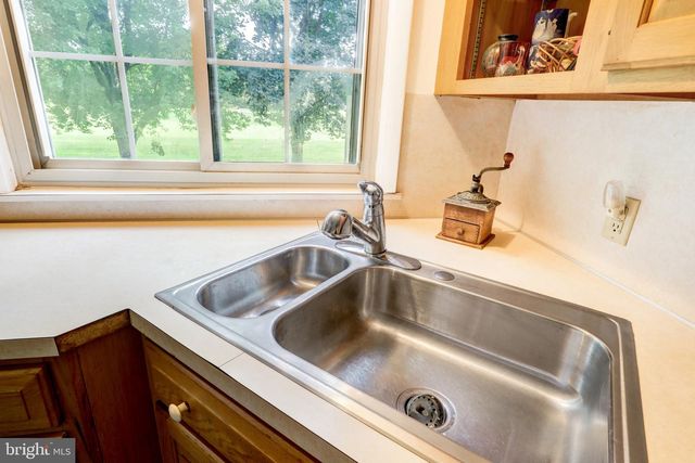 156 WARREN WAY, Lancaster, PA 17601
