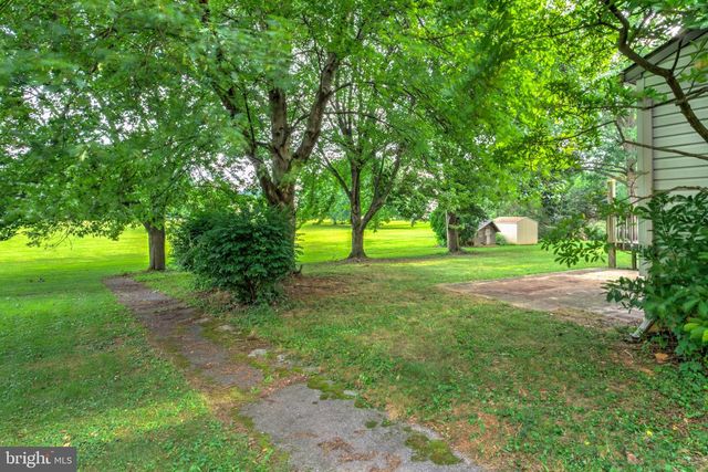 156 WARREN WAY, Lancaster, PA 17601